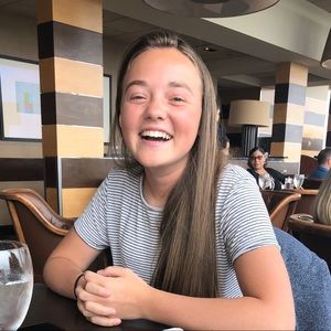 Meet your Posher, Makayla